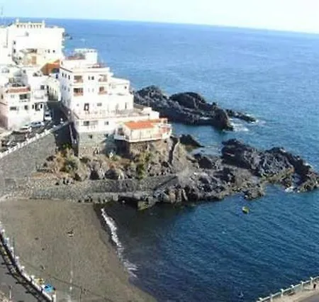 Apartment Studio Wifi Beach Front Puerto de Santiago (Tenerife)
